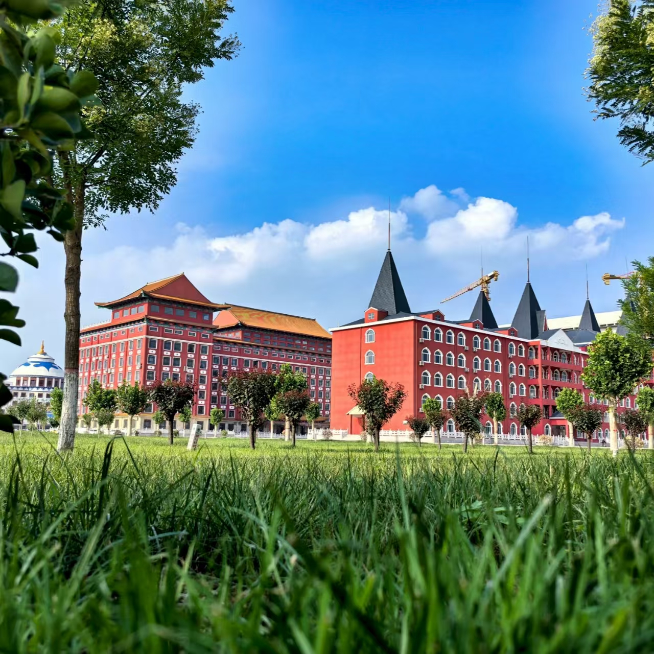 Conjunto de Edificios 2 de la Universidad de Estudios Internacionales de Hebei
